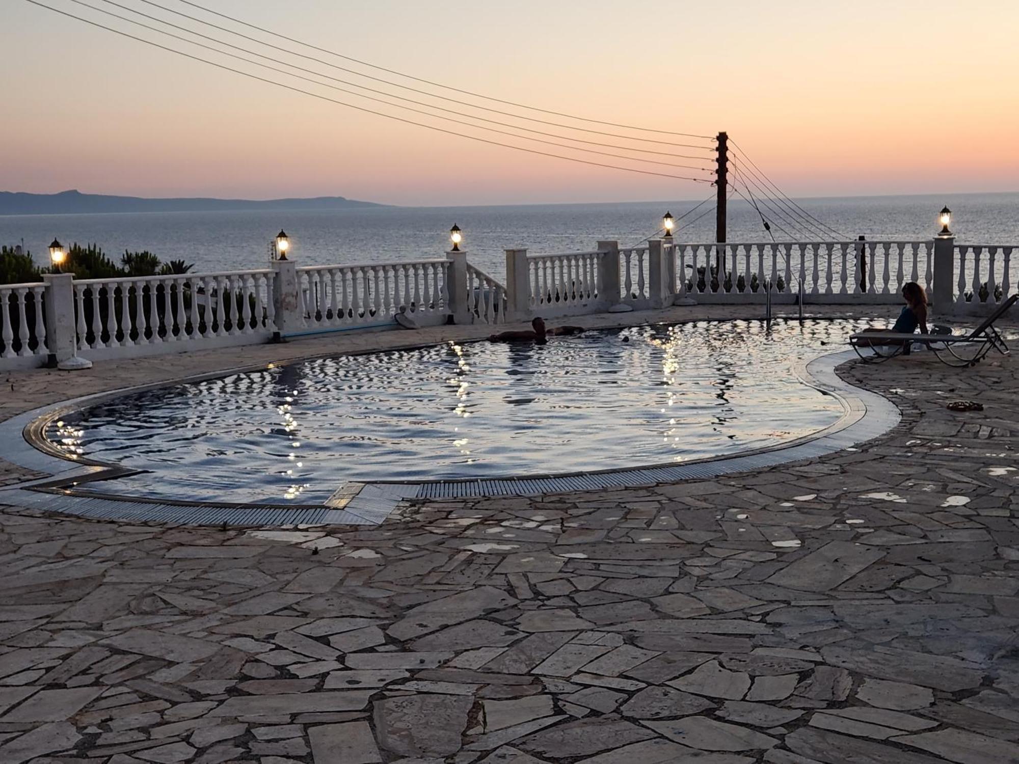 Serena Vacation Home Pomos Extérieur photo