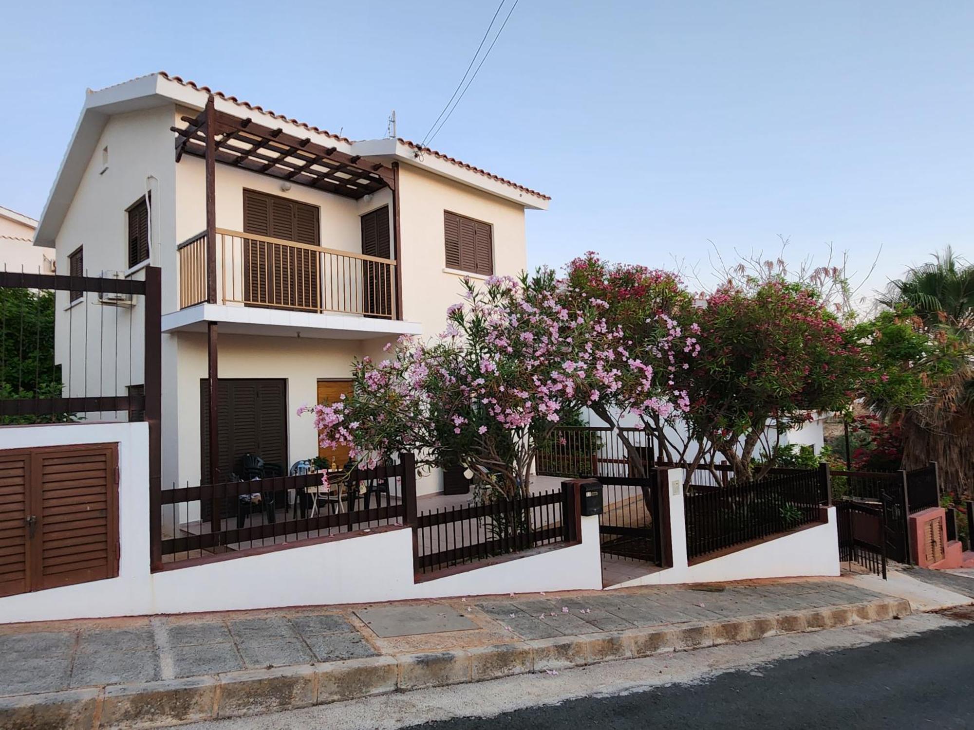 Serena Vacation Home Pomos Extérieur photo